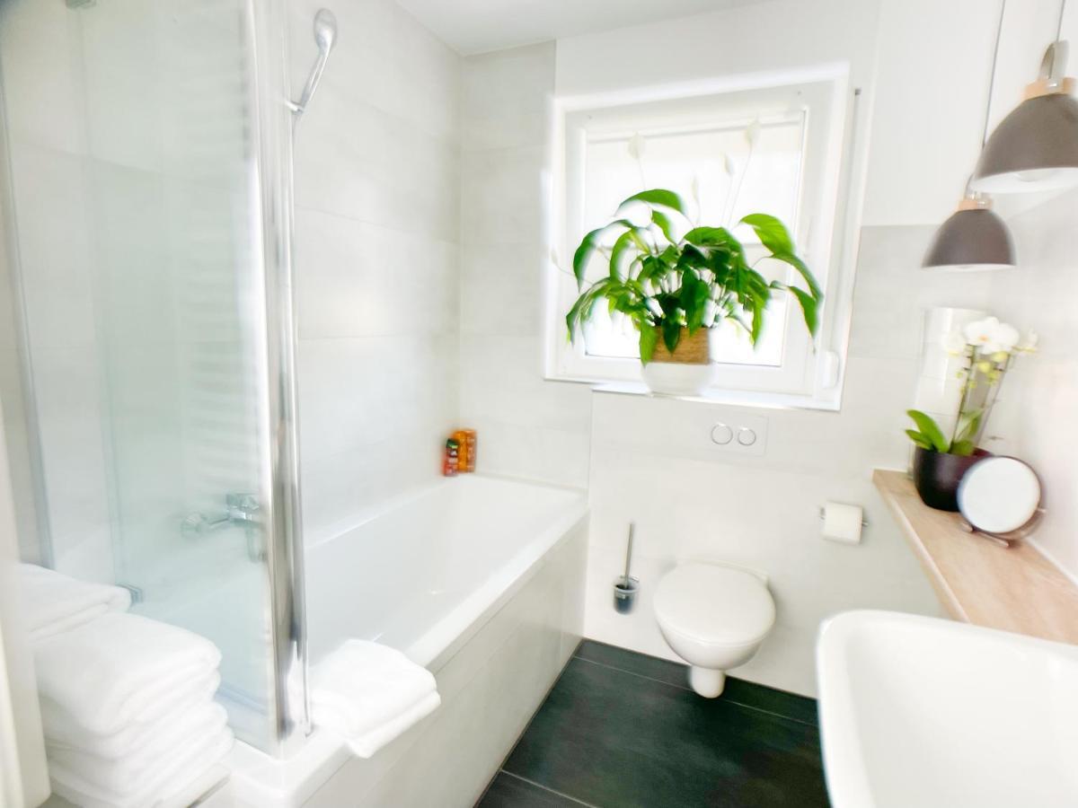 M-Style 01 Apartment Mit Terrasse Und Gasgrill, 24H Self-Check-In, Free Parking, Netflix Нюрнберг Экстерьер фото
