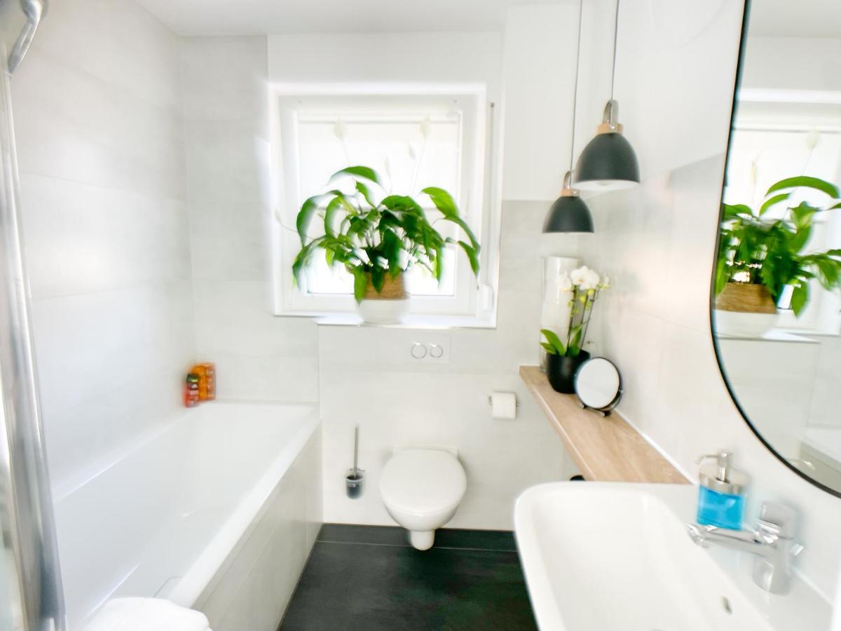 M-Style 01 Apartment Mit Terrasse Und Gasgrill, 24H Self-Check-In, Free Parking, Netflix Нюрнберг Экстерьер фото